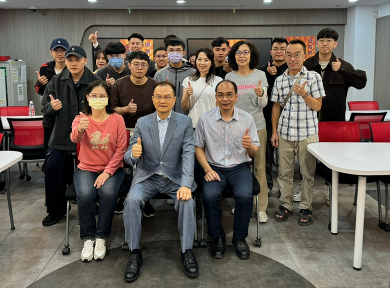 德明科大「百萬金融菁英特訓」理周集團洪寶山勉以「五力」翻轉「三缺人生」